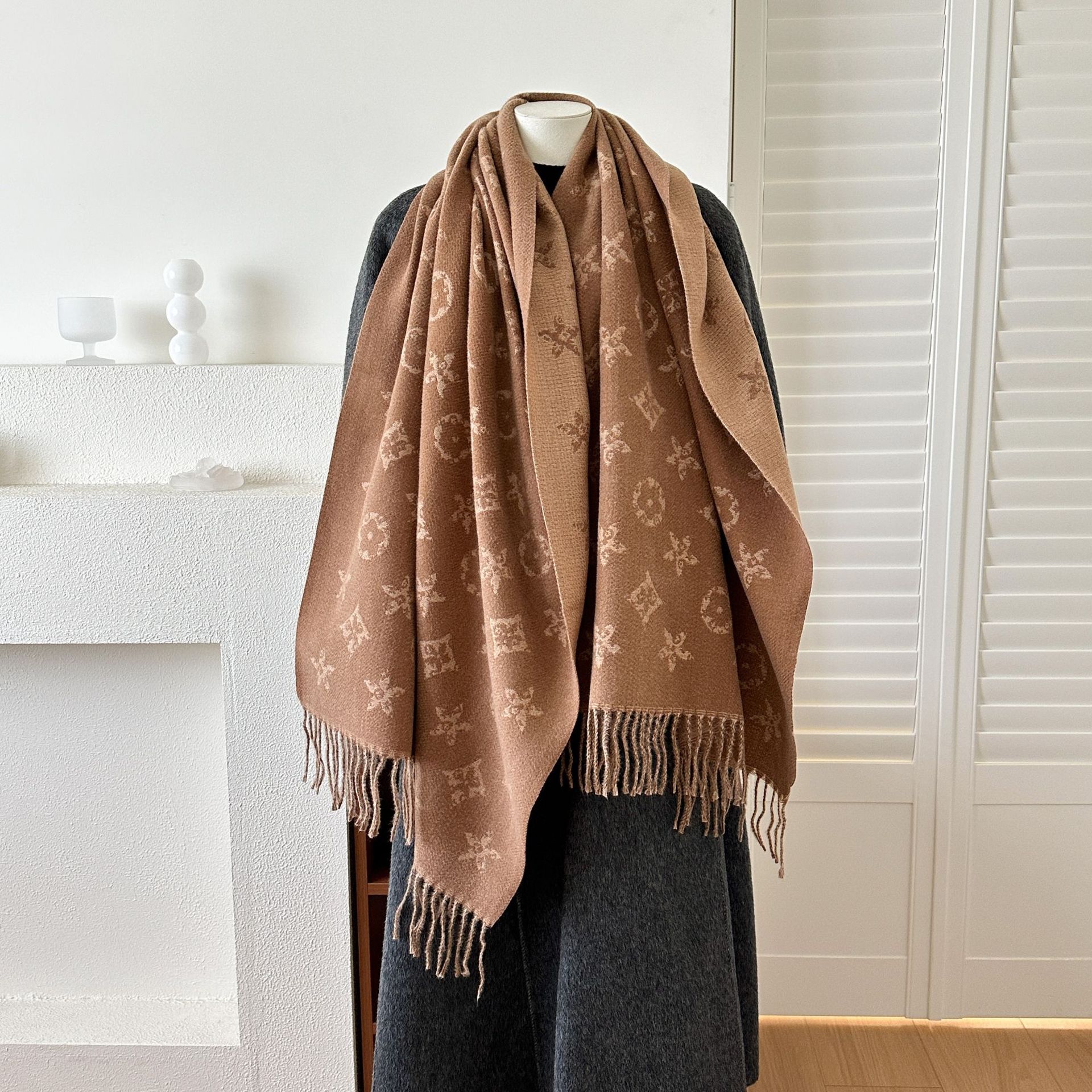 新款女冬英伦风高级感围巾